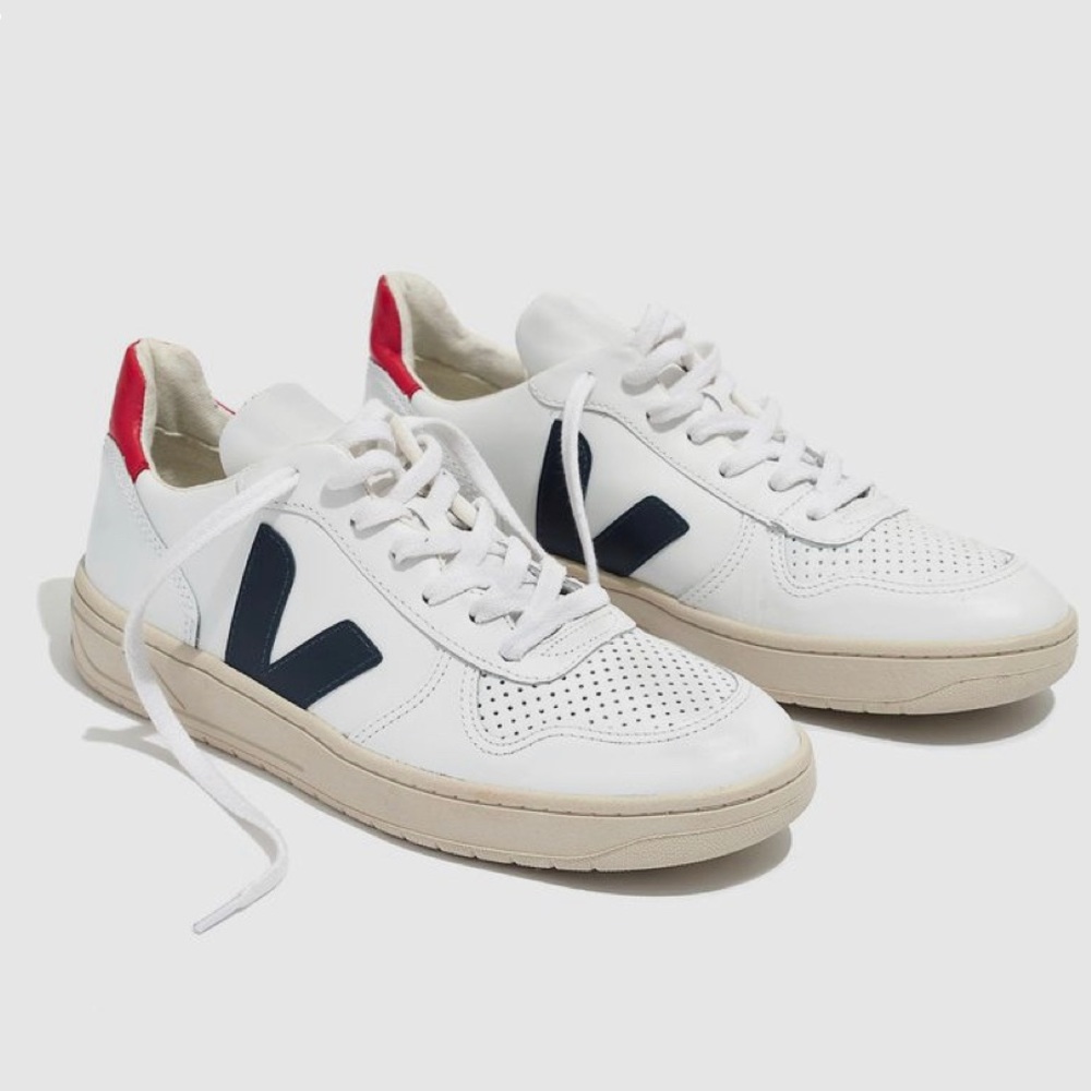 Veja V-10 sneakers